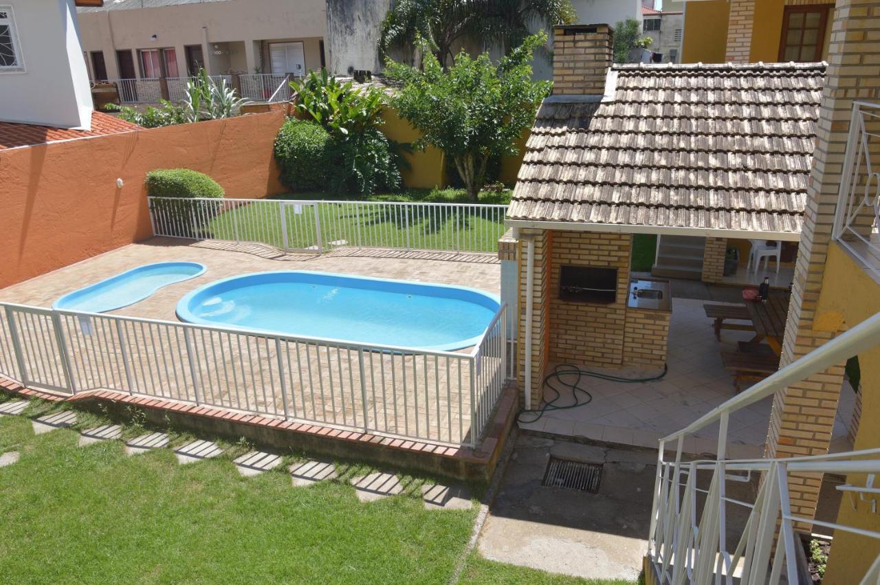 3 A Duas Quadras Mar, Com Piscina
